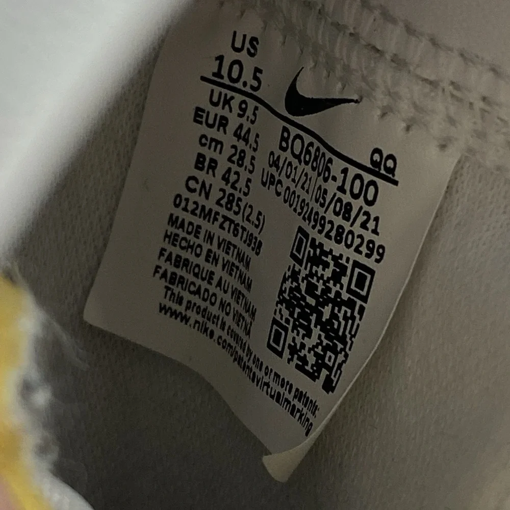 Nike Sneakers Blazer Mid 77 Vintage Mens 10.5 White Black BQ6806-100 High Top